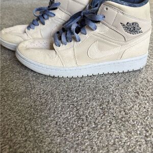 Jordan Women's Sneakers Beige and Navy